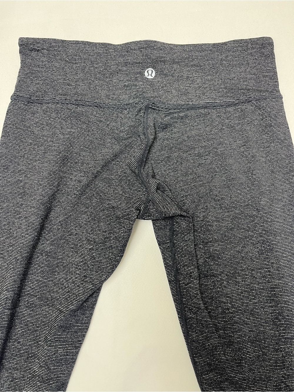 lululemon athletica Women's Dark Heather Gray Athletic Shorts - Picture 5 of 6